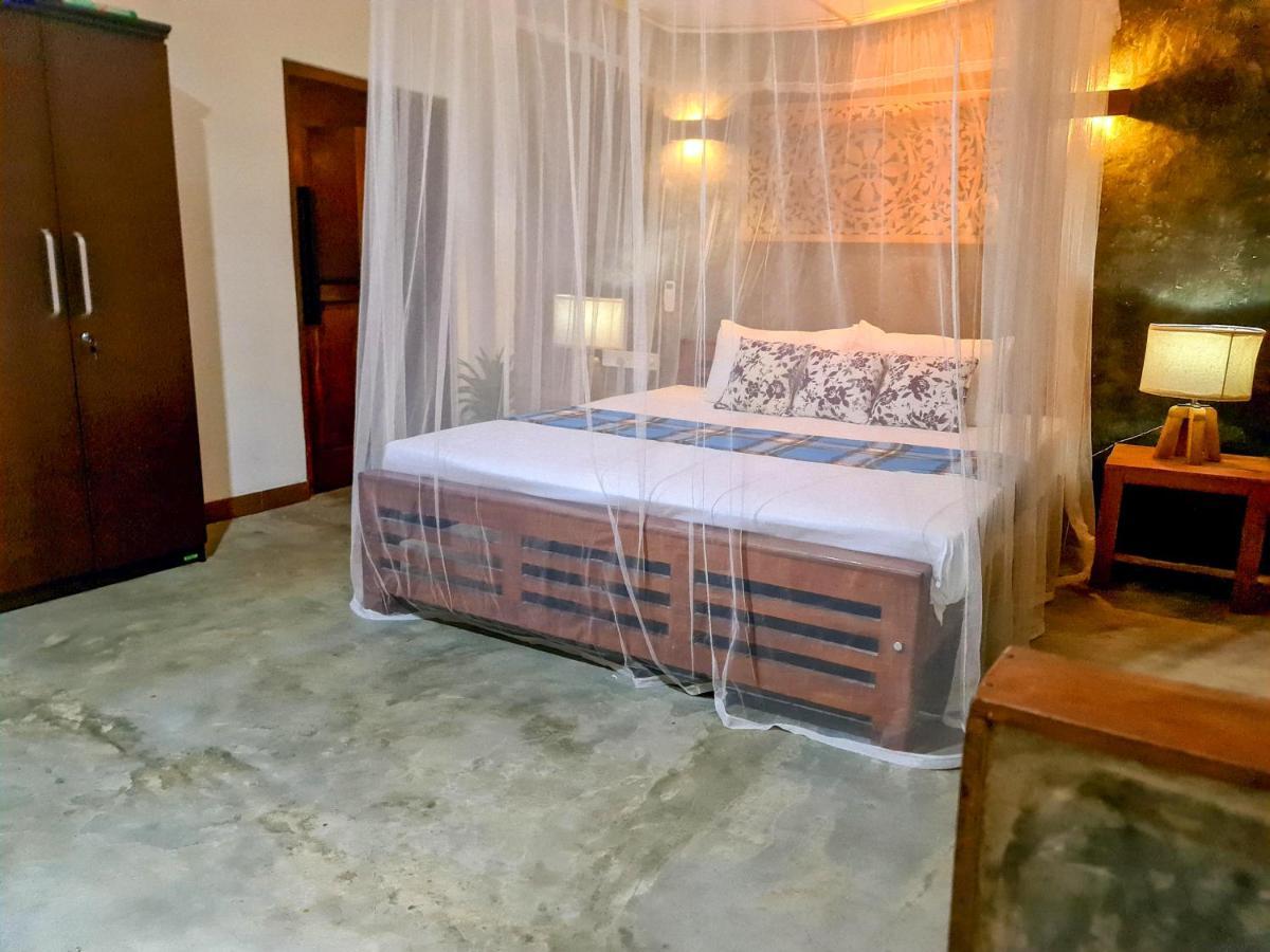 Villa Sahasna Unawatuna Esterno foto